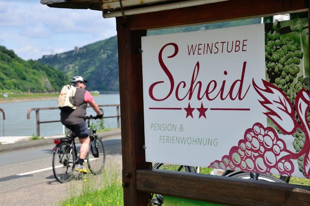 Pension / Ferienwohnungen Scheid Kestert Eksteriør bilde